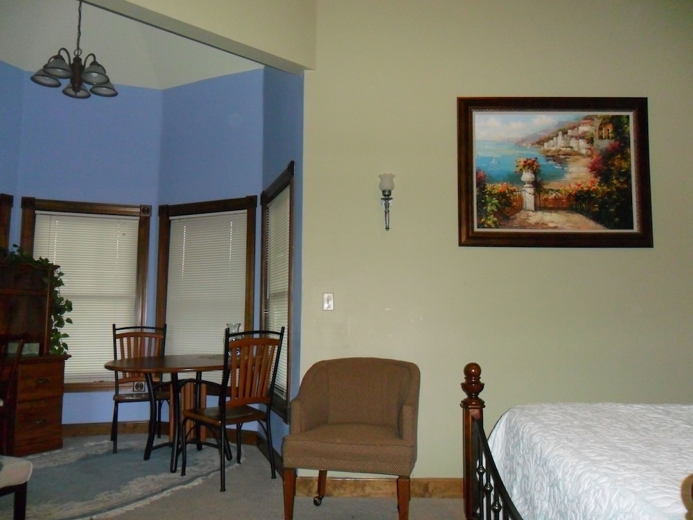 Cottage, 1 King Bed, Kitchenette