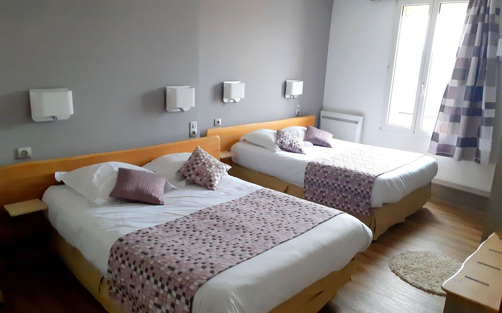 Superior Quadruple Room photo 2