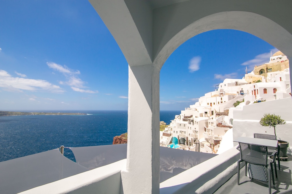 Deluxe Suite (Sunset View) - Photo 6