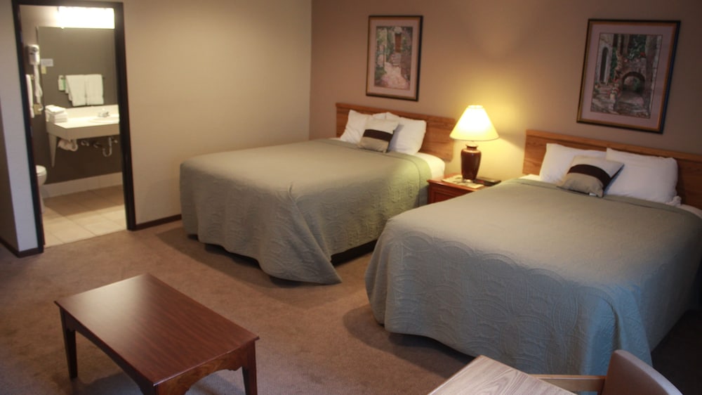 Two Double Queen Suite photo 1