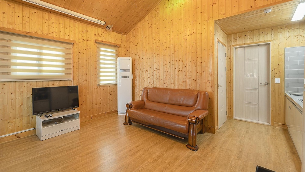 Basic Room, 1 Bedroom (ujeongbang)