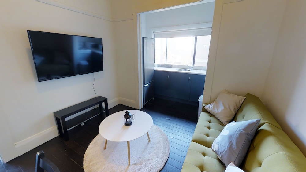 Classic Apartment, 2 Bedrooms, City View photo 1
