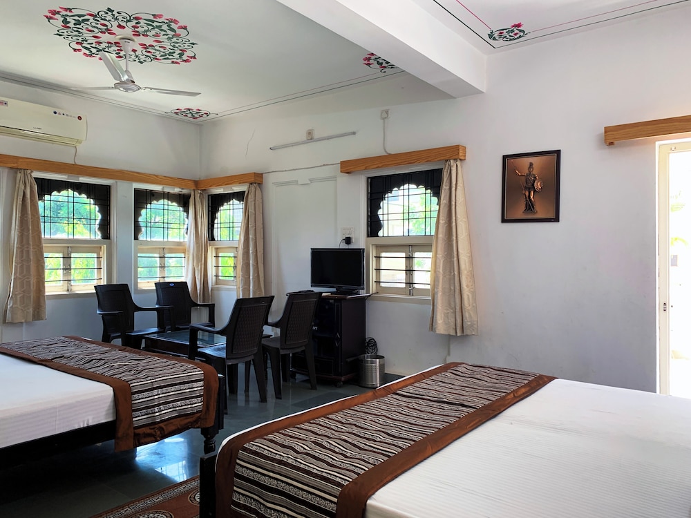 Deluxe Quadruple Room, 1 Bedroom, Non Smoking photo 2