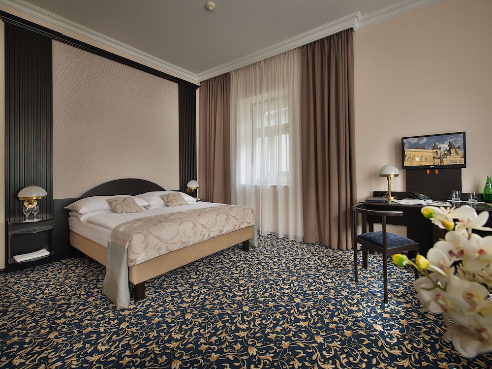 Standard Double or Twin Room - Photo 1