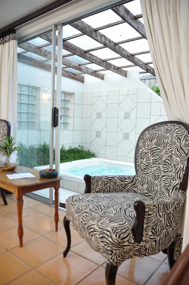 Superior Room, Ensuite, Garden View photo 2