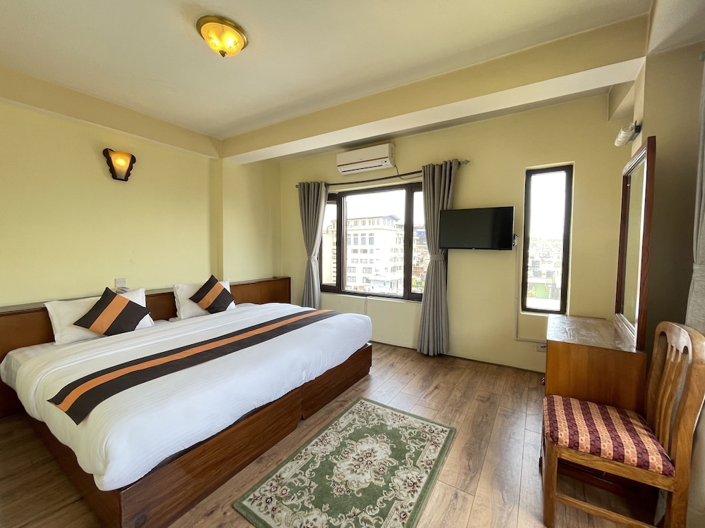 Deluxe Triple Room