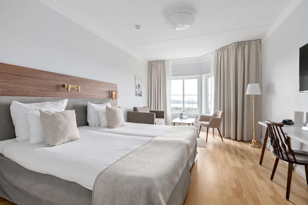 Deluxe Room, 2 Twin Beds, Non Smoking, Sea View (with Sofabed) - Photo 6