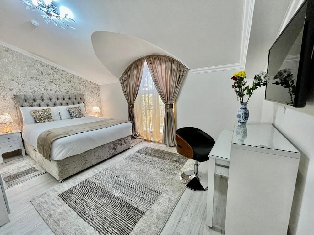 Grand Apartment