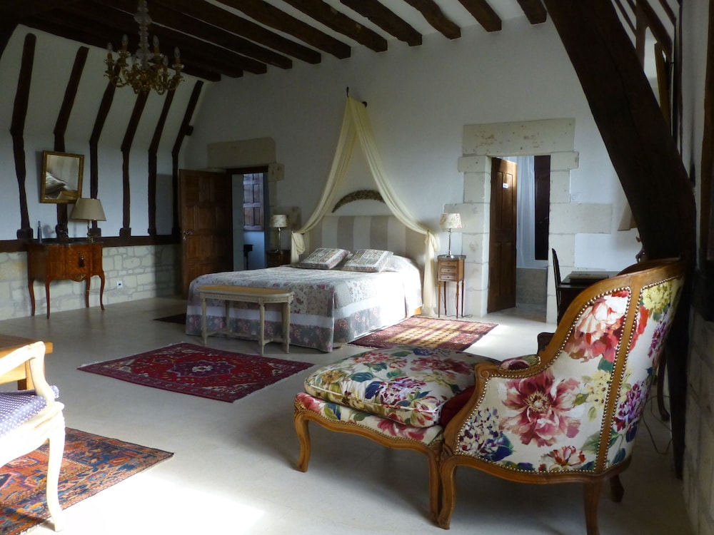 Suite (Plantagenet)