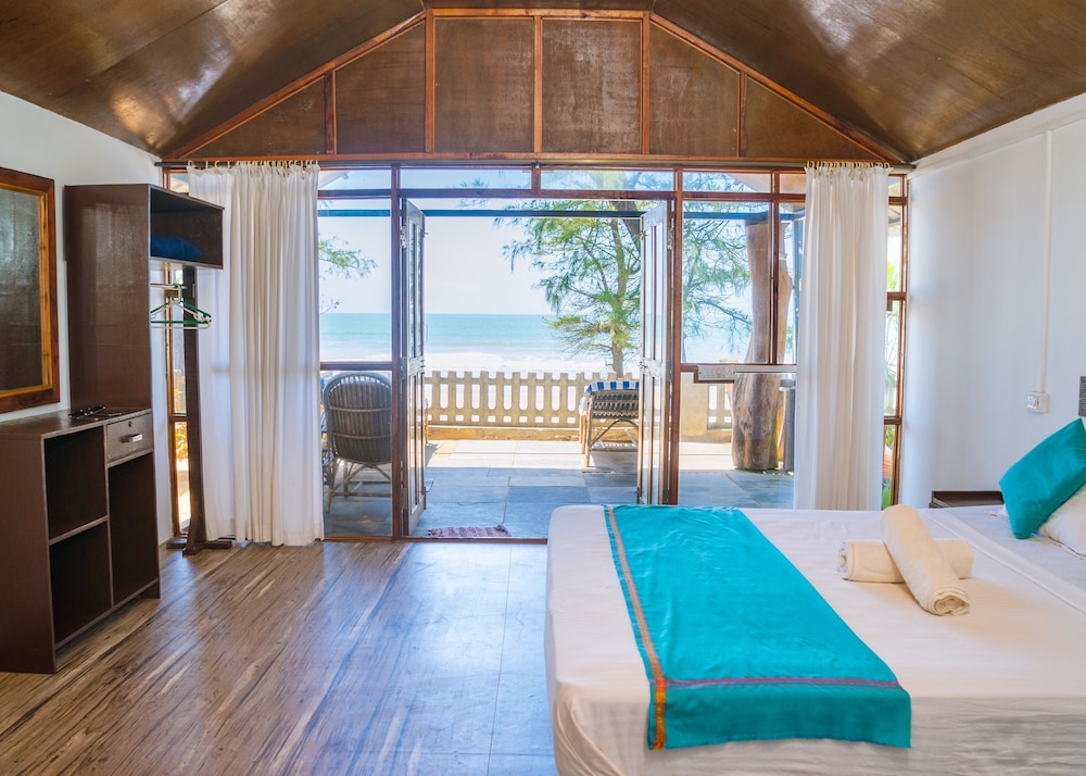 Deluxe Room, 1 Queen Bed, Sea View