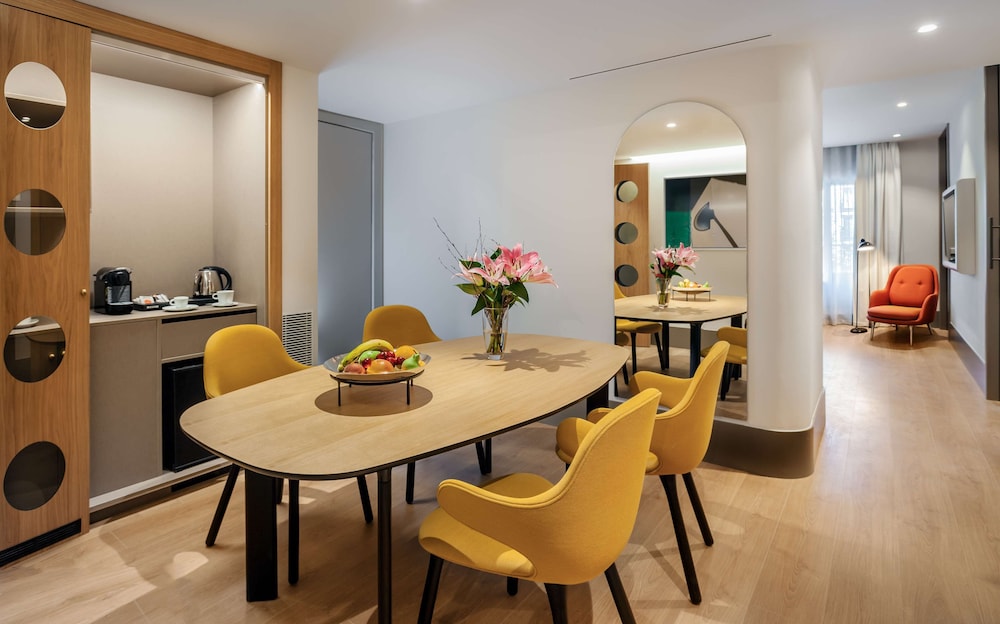 Suite, 2 Bedrooms thumbnail 6