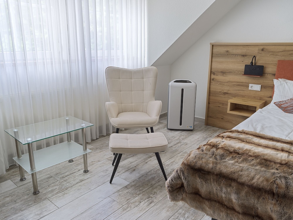Double Room, Ensuite - Photo 2