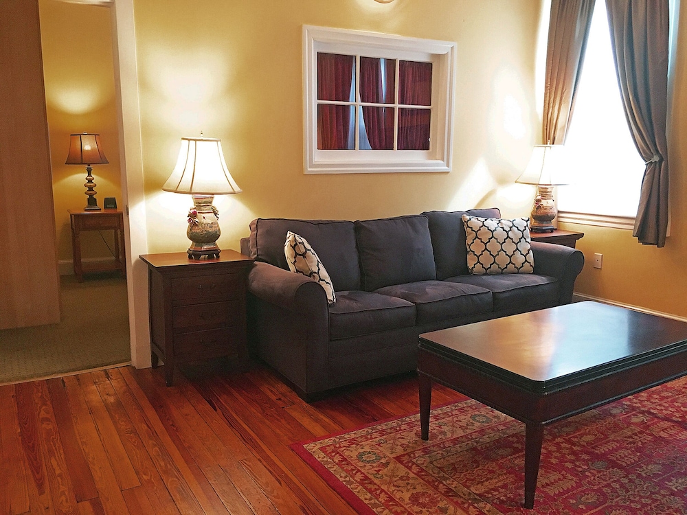 Large Extended Suite 403 (1 bdrm apt) - Photo 13