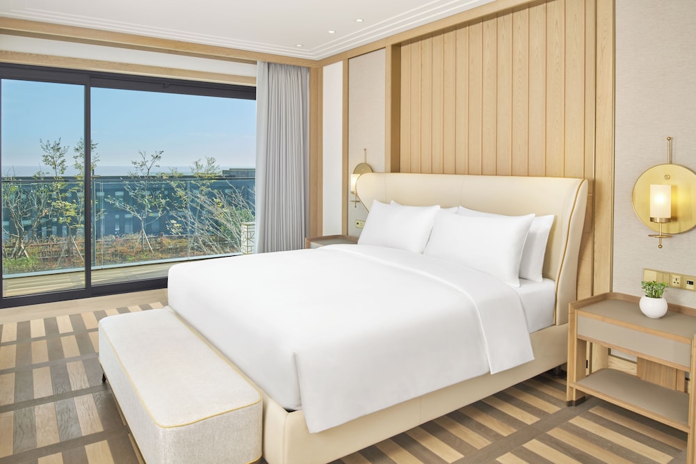 Room, 1 Bedroom, Ocean View - Photo 5