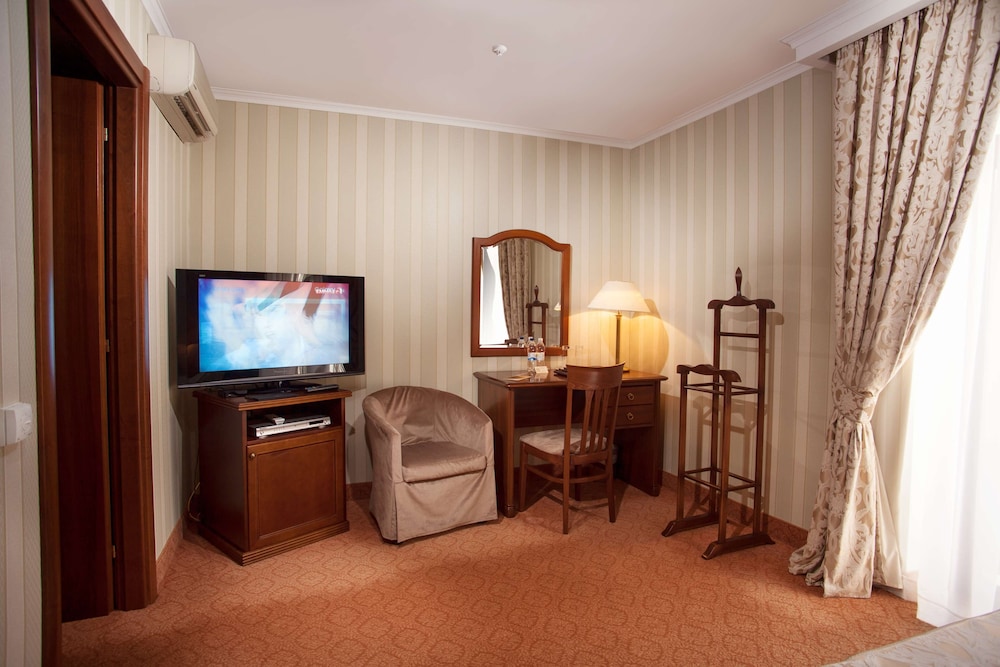 Luxury Apartment photo 3