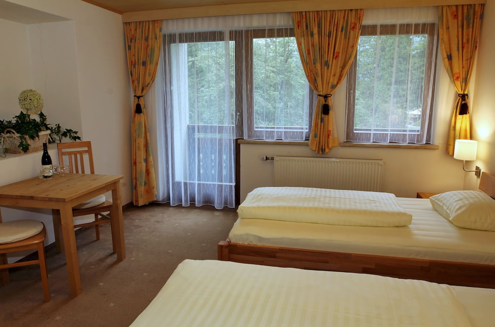 Twin Room photo 1