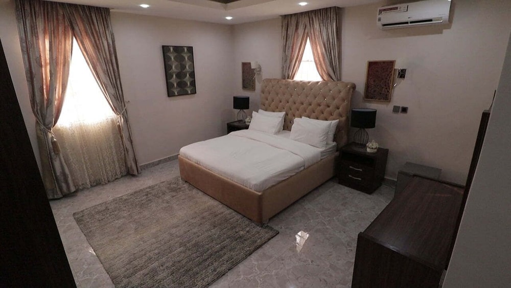Junior Room, Balcony, City View