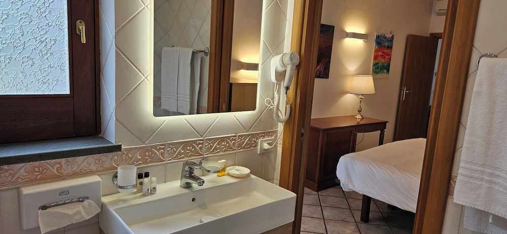 Superior Apartment, 2 Bedrooms thumbnail 5