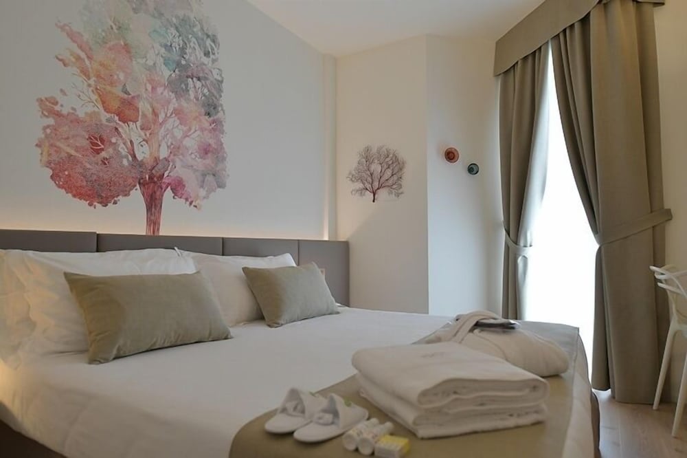 Deluxe Double Room photo 2