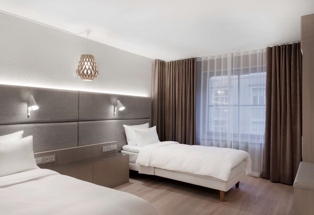 Standard Room thumbnail 5