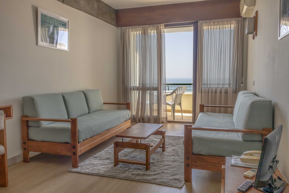 Superior Studio, Balkon