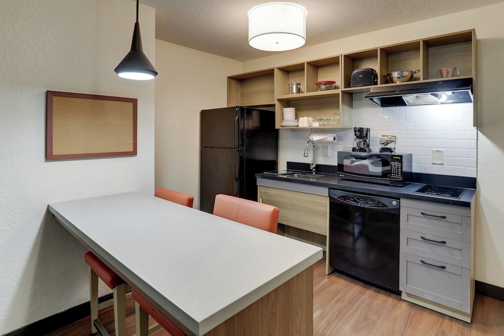 Studio Suite, 1 Queen Bed, Accessible (Mobility Tub) - Photo 2