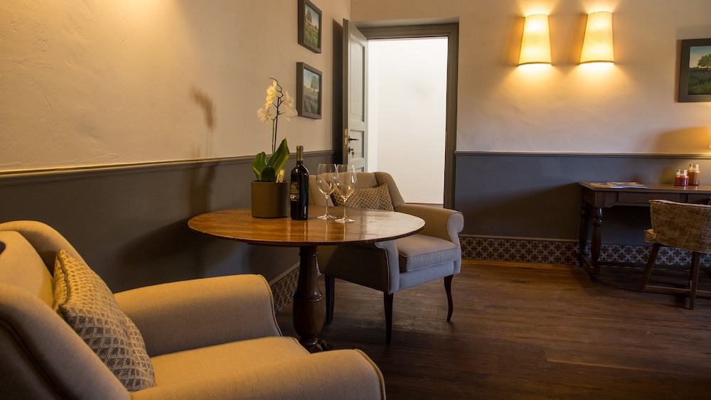Junior Suite, Bathtub, Garden View