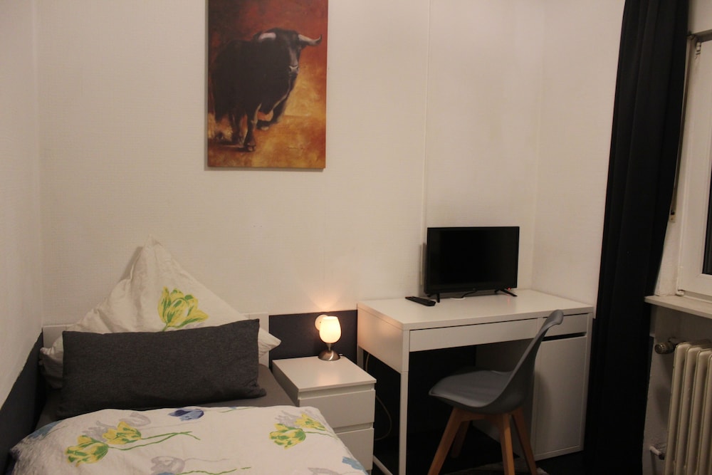 Economy Single Room, Balcony photo 2