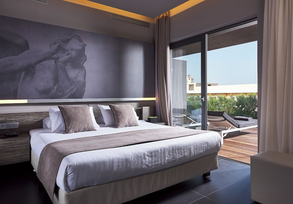 Garden View Suite