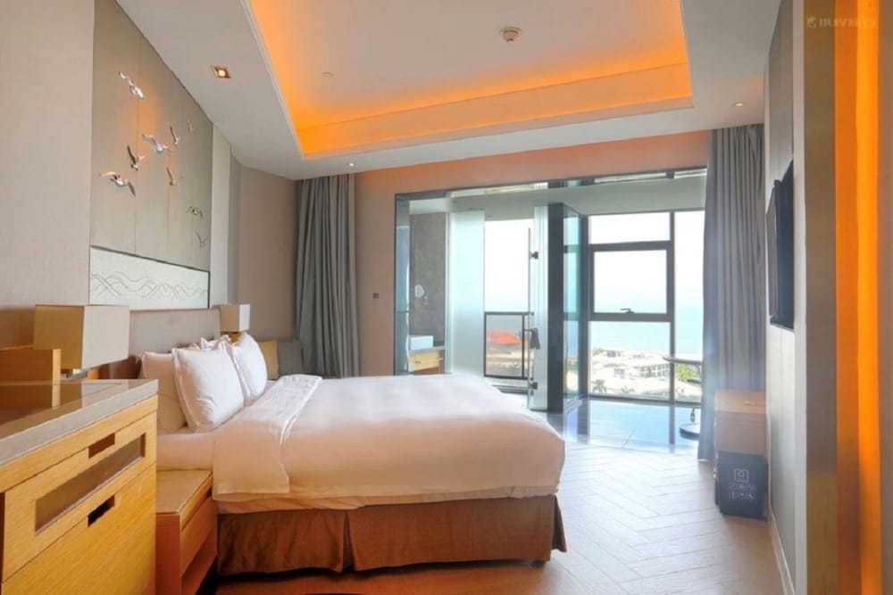 Standard Room, 1 Queen Bed, Smoking photo 1