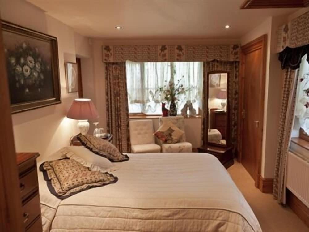 Double Room, Ensuite (Colour changing Spa bath ) photo 2