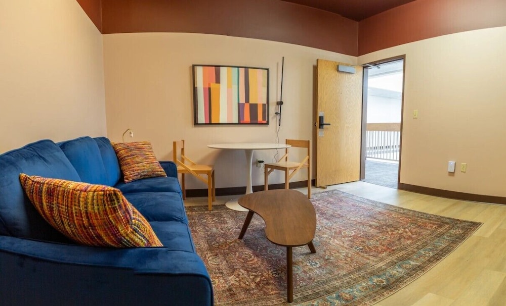 Classic Suite, 3 Bedrooms, Non Smoking, City View photo 3