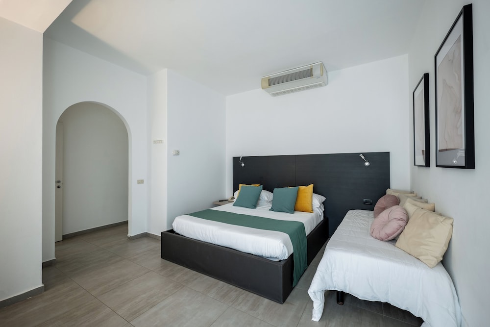 Comfort Triple Room, Partial Sea View photo 1