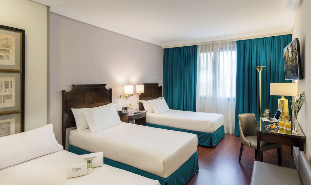 Classic Triple Room - Photo 1