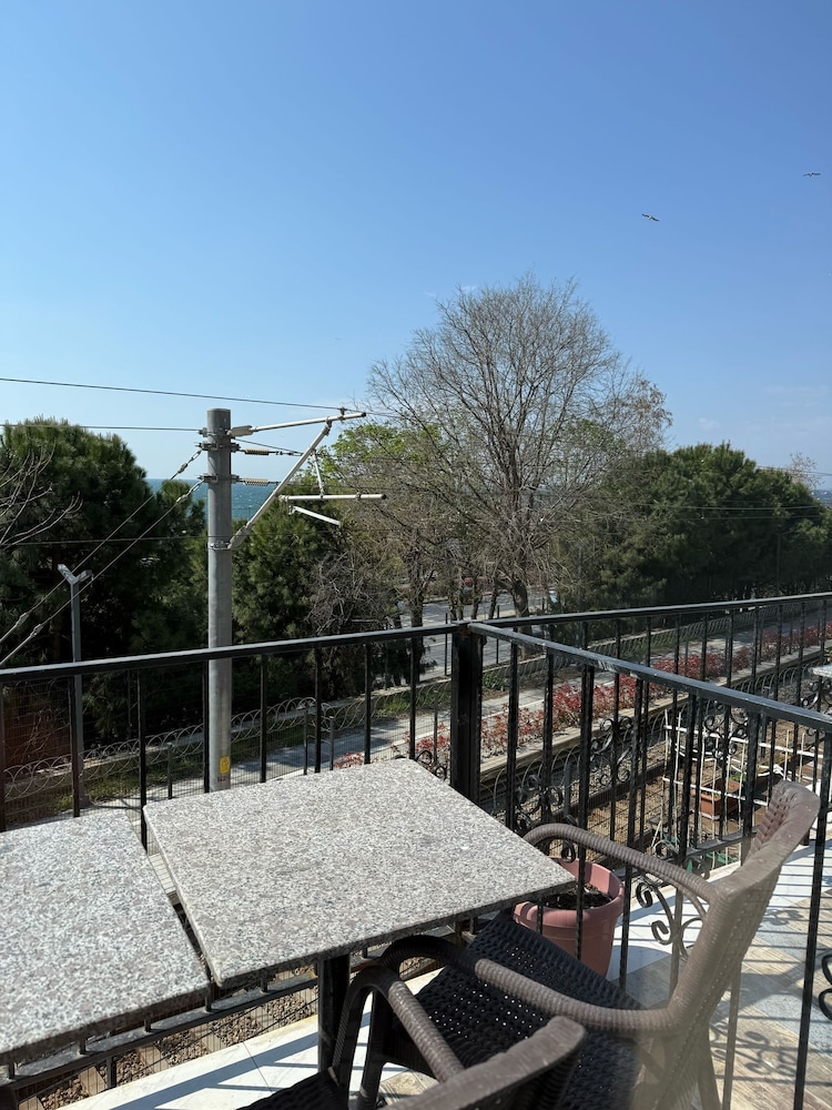 Family Room For Eight People With Sea View And Balcony photo 3