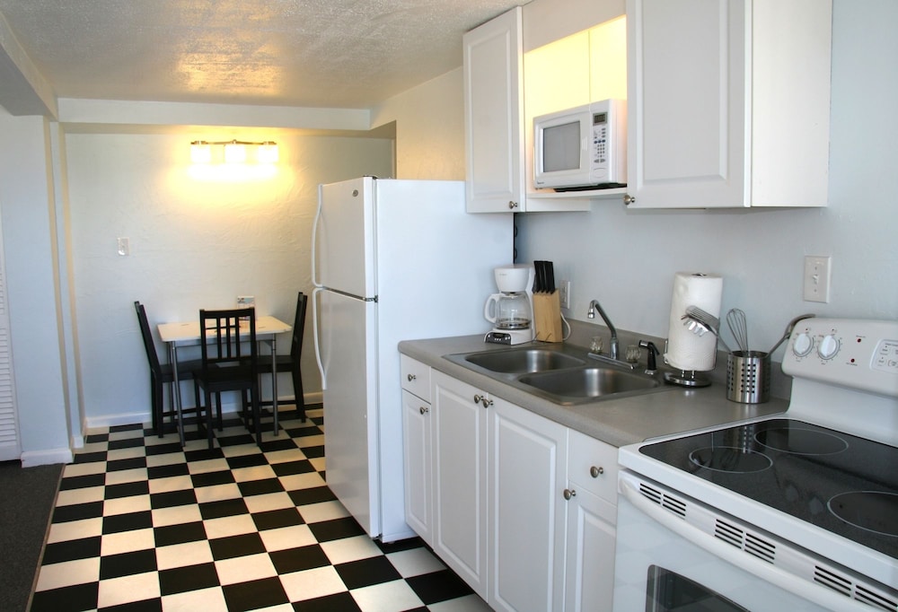 Superior Studio Suite, Multiple Beds, Ocean View, Beachfront
