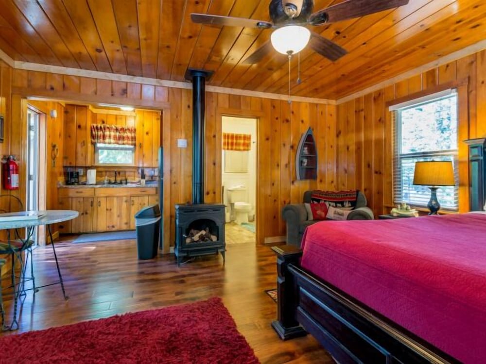 Cabin, 3 Bedrooms photo 3