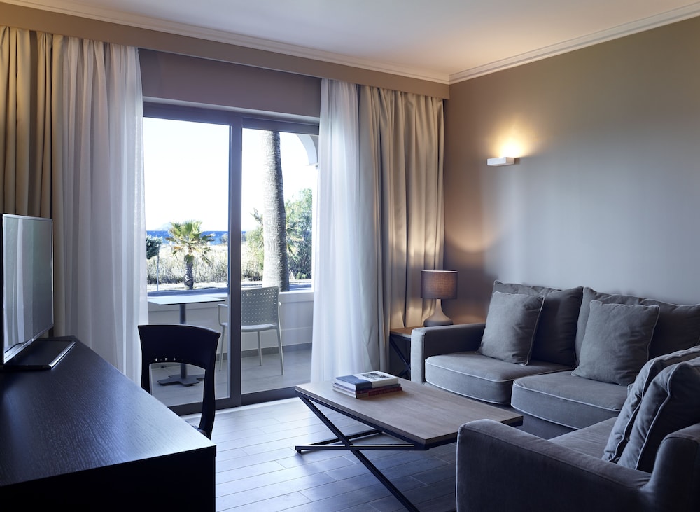 Superior Suite - Photo 3