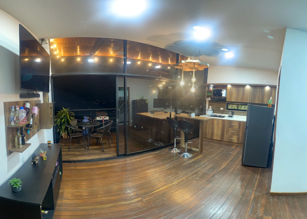 Elite Cabin photo 2
