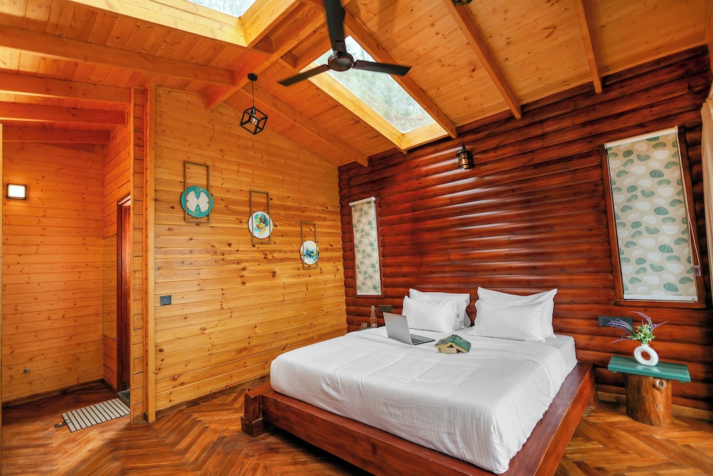 Exclusive Tree House photo 2