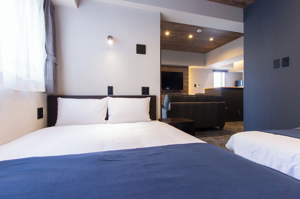 Classic Quadruple Room - Photo 8