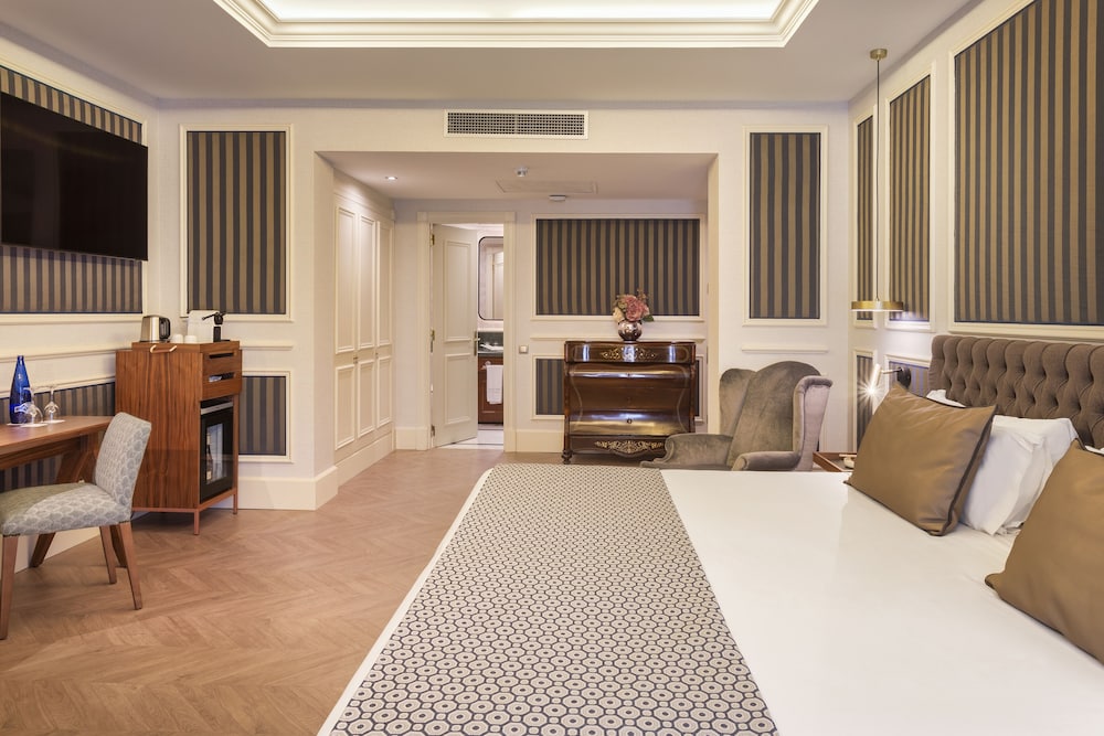 Superior Double Room Single Use photo 3