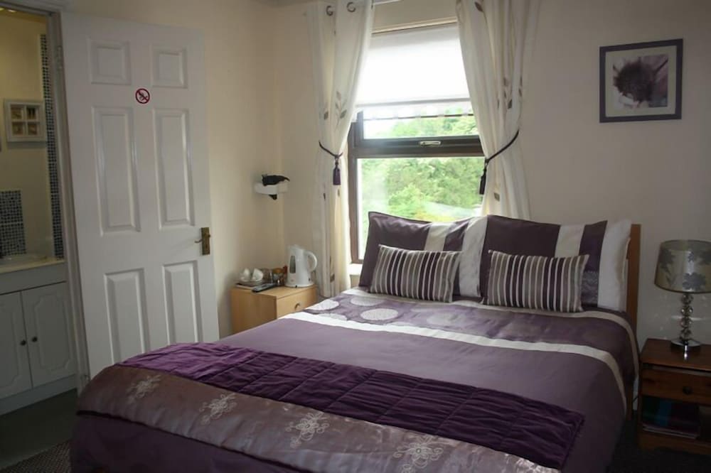 Double Room (En Suite) photo 2