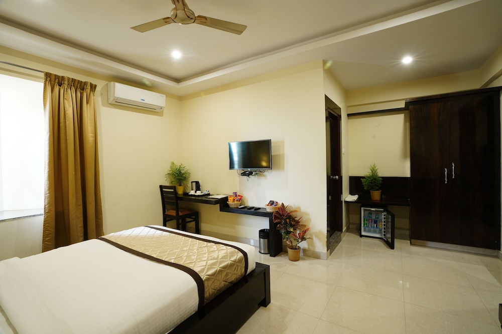 Executive Room - Photo 13