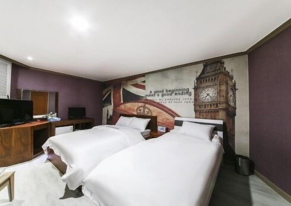 Semi-Deluxe Room photo 1