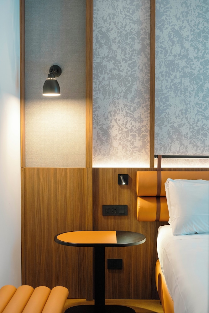 Deluxe Room, 1 King Bed