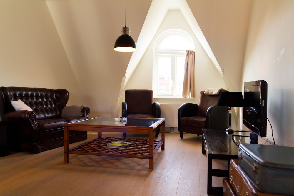Deluxe Loft, 1 Bedroom, Smoking (Type F) photo 1