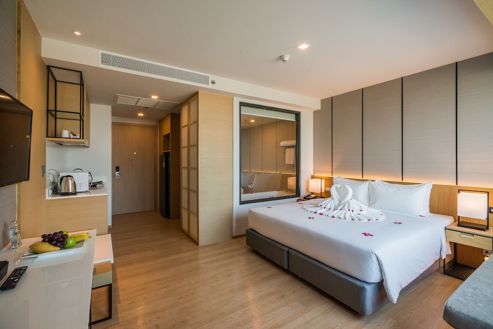 Deluxe Room (Mountain View) photo 2