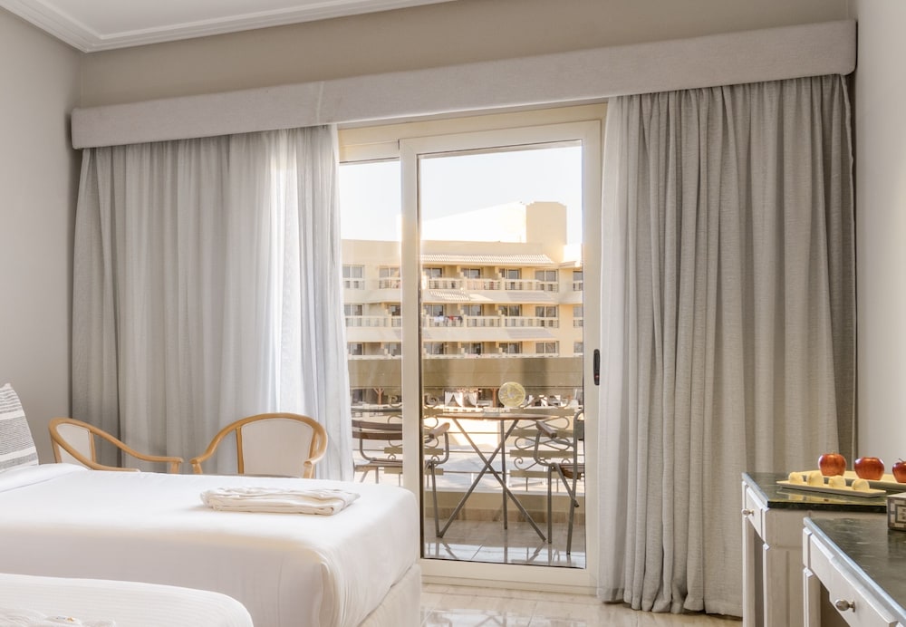 Superior Room (Family)