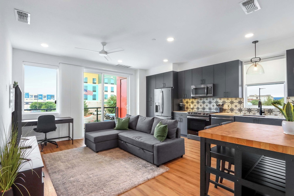 Condo, 1 Queen Bed with Sofa bed, Balcony (Creekside Modern)